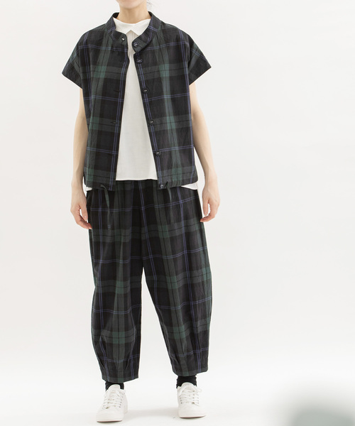 nop de nod（ノップドゥノッド）の「Pommeダンプ裾タックパンツ
