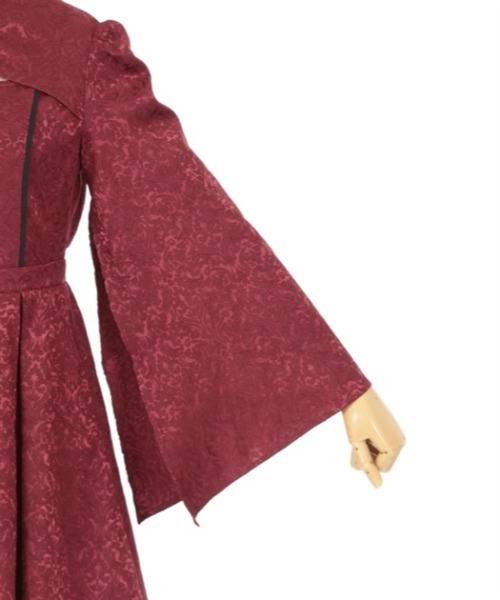 【値下げ中】axes femme POETIQUE チャイナスリット袖ワンピース axes femme POETIQUE（アクシーズファムポエティック）の