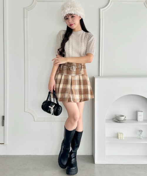 Loueme(ルエム)の「ベルト付きウールライクプリーツミニスカパン(スカート・レディース・ブラック/ベージュ/レッド・M)」の21枚目の写真