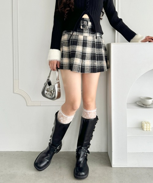 Loueme（ルエム）の「ベルト付きウールライクプリーツミニスカパン（スカート・レディース・ブラック/ベージュ/レッド・M）」の7枚目の写真