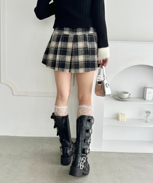 Loueme（ルエム）の「ベルト付きウールライクプリーツミニスカパン（スカート・レディース・ブラック/ベージュ/レッド・M）」の9枚目の写真