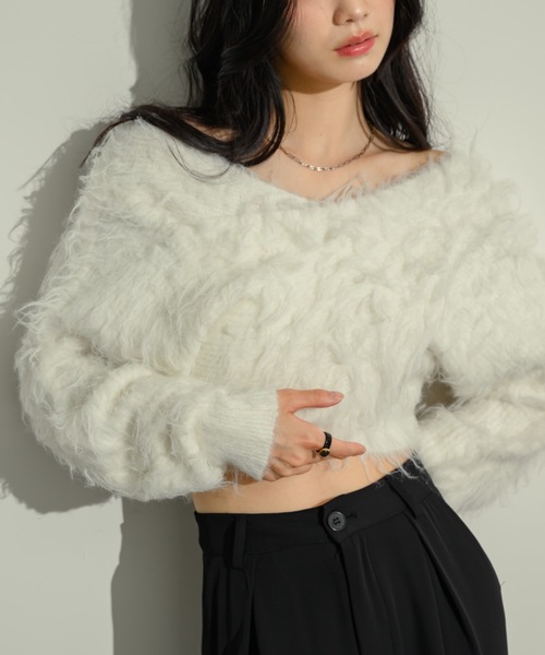 NEUNA(ヌナ)の「シャギークロスニット(ニット/セーター・レディース・オフホワイト/グレー/チャコールグレー/ラベンダー・FREE)」の8枚目の写真