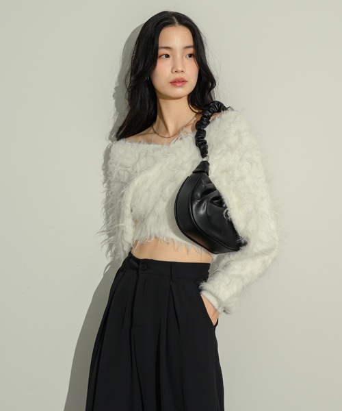 NEUNA(ヌナ)の「シャギークロスニット(ニット/セーター・レディース・オフホワイト/グレー/チャコールグレー/ラベンダー・FREE)」の9枚目の写真