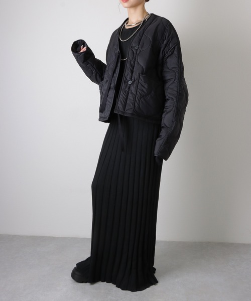 LAULEN(ローレン)の「nylon switching two-tone jacket parka /ナイロン 切り替え Vネック キルティング ジャケット(ノーカラージャケット・レディース・グリーン/ブラック・FREE)」の15枚目の写真