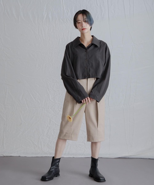 KBF（ケイビーエフ）の「バックギャザークロップドシャツ（シャツ/ブラウス・レディース・チャコールグレー/ピンク/アイボリー・ONE）」の17枚目の写真