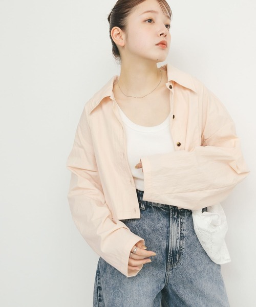 KBF（ケイビーエフ）の「バックギャザークロップドシャツ（シャツ/ブラウス・レディース・チャコールグレー/ピンク/アイボリー・ONE）」の18枚目の写真