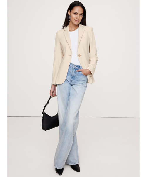 Banana Republic（バナナリパブリック）の「スリム リファインド ブレザー（テーラードジャケット・レディース・ネイビー/ブラック/アイボリー・2/0/4/6/8）」の4枚目の写真