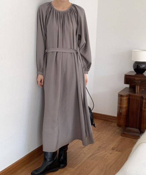 gossip!ロサンゼルス(ゴシップロサンゼルス)の「ラウンドネック ロングワンピース 長袖 シンプル無地 ヴィンテージ風 カジュアル&デイリー(ワンピース・レディース・グレー/ベージュ・FREE)」の12枚目の写真