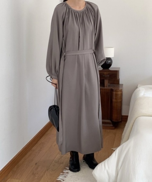 gossip!ロサンゼルス(ゴシップロサンゼルス)の「ラウンドネック ロングワンピース 長袖 シンプル無地 ヴィンテージ風 カジュアル&デイリー(ワンピース・レディース・グレー/ベージュ・FREE)」の14枚目の写真