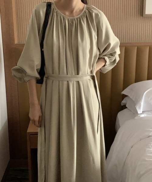 gossip!ロサンゼルス(ゴシップロサンゼルス)の「ラウンドネック ロングワンピース 長袖 シンプル無地 ヴィンテージ風 カジュアル&デイリー(ワンピース・レディース・グレー/ベージュ・FREE)」の19枚目の写真