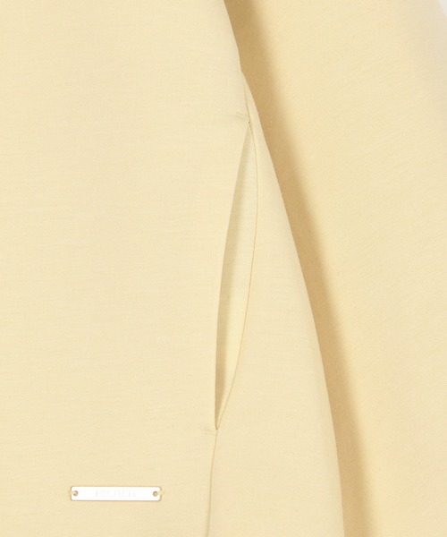 NICOLE white（ニコルホワイト）の「パイピングフルZIPパーカー／ダンボールポンチ（パーカー・レディース・イエロー/オフホワイト/ブラック/ベージュ・FREE）」の11枚目の写真