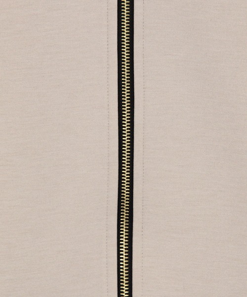 NICOLE white（ニコルホワイト）の「パイピングフルZIPパーカー／ダンボールポンチ（パーカー・レディース・イエロー/オフホワイト/ブラック/ベージュ・FREE）」の16枚目の写真