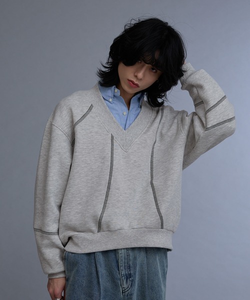 ILLMAZE】Design stitch V-necked sweatshirt / デザイン