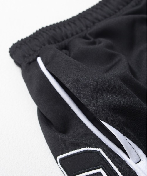 FUBU( フブ)の「FUBU フブ ブランド ロゴ ワッペン 刺繍 アメカジ 軽量 メッシュ ジャージ レーシング ショートパンツ ハーフパンツ(その他パンツ・メンズ・ブラック/ホワイト・XXL/XL/L/M)」の8枚目の写真