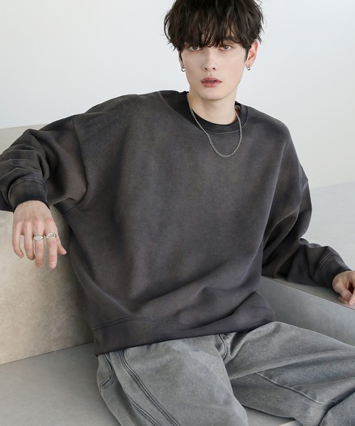 ASTRONOMY(アストロノミー)の「ピグメント加工ヘビーウェイトクルースウェット(スウェット・メンズ・ブラック系/ブラック系3/ブラック系2/グレー系/ワイン系/ワイン/ブラック/アイボリー/ブラック系4/杢グレー/ブラック系1・S/M/L/XL)」の4枚目の写真