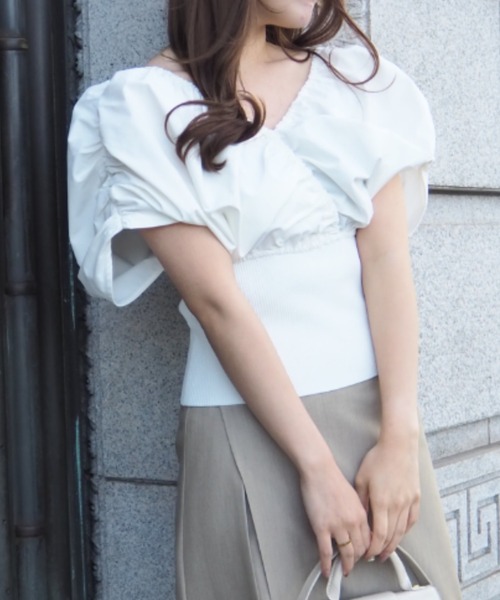 SELFIST（セルフィスト）の「【ar掲載】2WAYニットドッキングバルーンブラウス　春服 　夏服　オフショル Vネック ノースリーブ 無地（ニット/セーター・レディース・グリーン/ベージュ/ブラック/オフホワイト・フリー）」の12枚目の写真