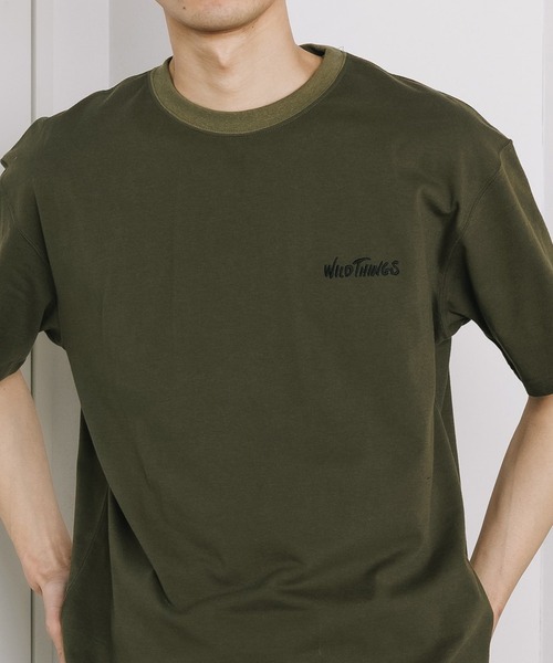 WILD THINGS（ワイルドシングス）の「WILD THINGS/ワイルドシングス ARMY TAG PRINT TEE 半袖Tシャツ（Tシャツ/カットソー・メンズ・オリーブ/ブラック/ホワイト/チャコール・XL/L/M）」の4枚目の写真