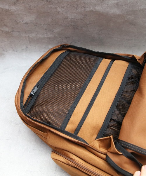 Carhartt(カーハート)の「Carhartt 35Lトリプルコンパートメント(バックパック/リュック・メンズ・ブラウン/ブラック・FREE)」の17枚目の写真