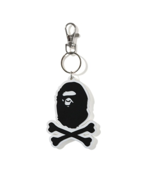 A BATHING APE(アベイシングエイプ)の「CROSSBONE SILICON KEYCHAIN(キーホルダー・メンズ・ブラック・FREE)」の1枚目の写真