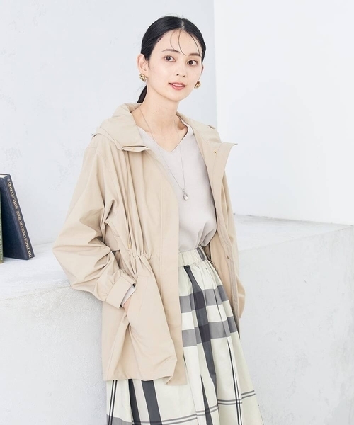 a.v.v（アーヴェヴェ）の「【微撥水/雑誌InRed(宝島社)4月号掲載】フーデットユーティリティジャケット（ブルゾン・レディース・アイボリー/ベージュ/チャコールグレー・40/38/42/36/34）」の7枚目の写真