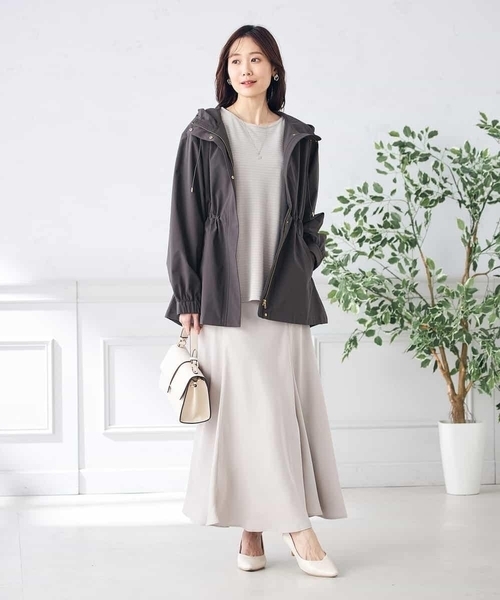 a.v.v（アーヴェヴェ）の「【微撥水/雑誌InRed(宝島社)4月号掲載】フーデットユーティリティジャケット（ブルゾン・レディース・アイボリー/ベージュ/チャコールグレー・40/38/42/36/34）」の17枚目の写真