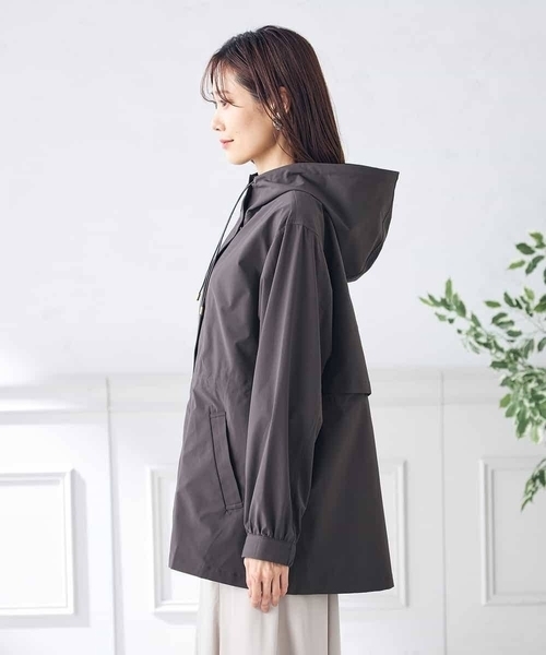 a.v.v（アーヴェヴェ）の「【微撥水/雑誌InRed(宝島社)4月号掲載】フーデットユーティリティジャケット（ブルゾン・レディース・アイボリー/ベージュ/チャコールグレー・40/38/42/36/34）」の22枚目の写真