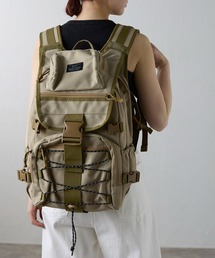 【グッシオベーシック】バックパック　かぶせ　ポケット充実　大容量