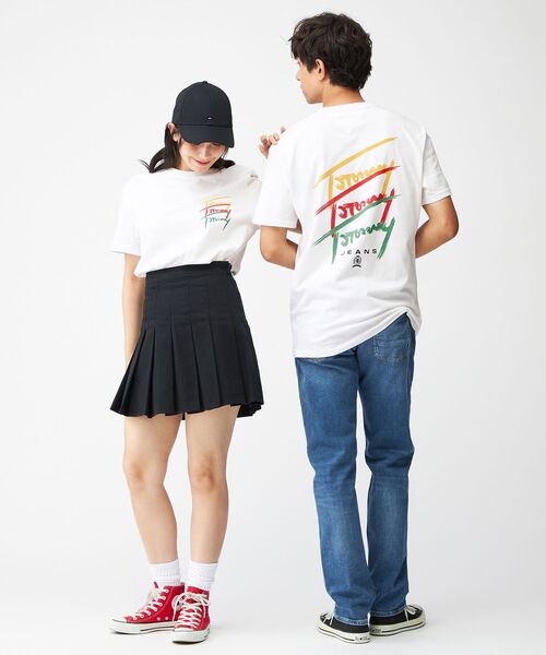 tommy jeans(トミー ジーンズ)の「レギュラーツイステッドシグネチャーTシャツ(Tシャツ/カットソー・メンズ・ホワイト/ブラック・LARGE/SMALL/X-LARGE/MEDIUM)」の16枚目の写真