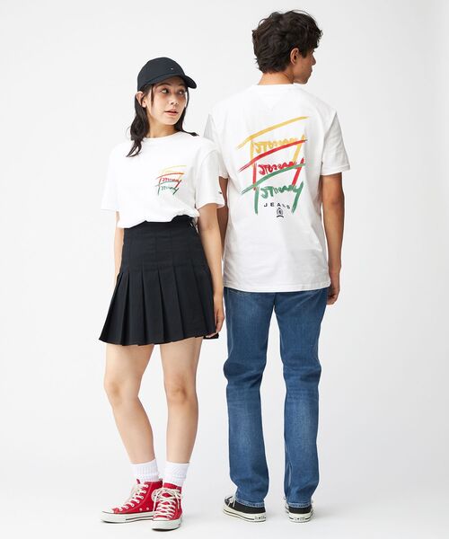tommy jeans(トミー ジーンズ)の「レギュラーツイステッドシグネチャーTシャツ(Tシャツ/カットソー・メンズ・ホワイト/ブラック・LARGE/SMALL/X-LARGE/MEDIUM)」の18枚目の写真