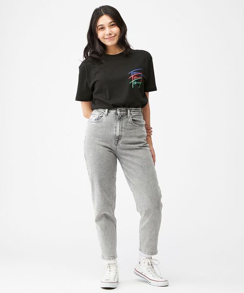 tommy jeans(トミー ジーンズ)の「レギュラーツイステッドシグネチャーTシャツ(Tシャツ/カットソー・メンズ・ホワイト/ブラック・LARGE/SMALL/X-LARGE/MEDIUM)」の19枚目の写真