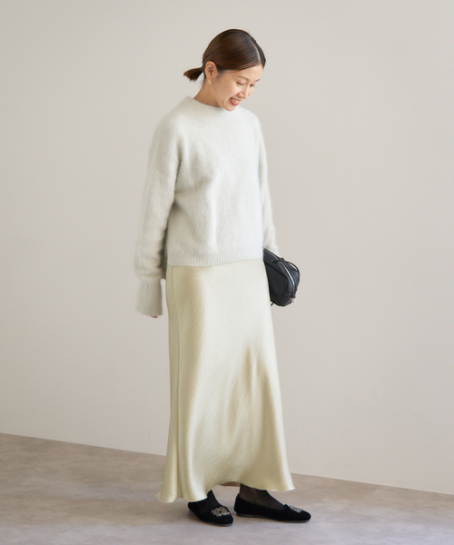 IENA（イエナ）の「《WEB・一部店舗限定 追加12》ダブルサテンスカート（スカート・レディース・スカイブルー/ゴールド/チャコールグレー・40/38/34/36）」の6枚目の写真