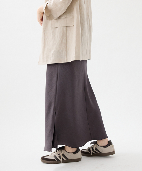 IENA（イエナ）の「《WEB・一部店舗限定 追加12》ダブルサテンスカート（スカート・レディース・スカイブルー/ゴールド/チャコールグレー・40/38/34/36）」の10枚目の写真