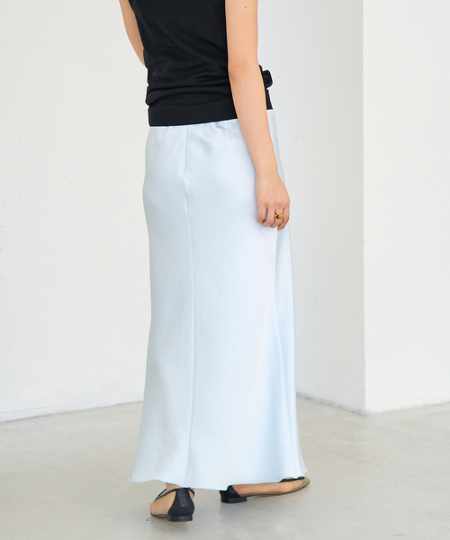 IENA（イエナ）の「《WEB・一部店舗限定 追加12》ダブルサテンスカート（スカート・レディース・スカイブルー/ゴールド/チャコールグレー・40/38/34/36）」の19枚目の写真