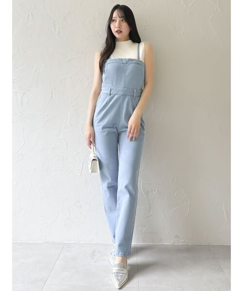 dazzlin(ダズリン)の「スリムデニムベアロンパース(ワンピース・レディース・インディゴブルー/ブルー・MEDIUM/SMALL)」の5枚目の写真