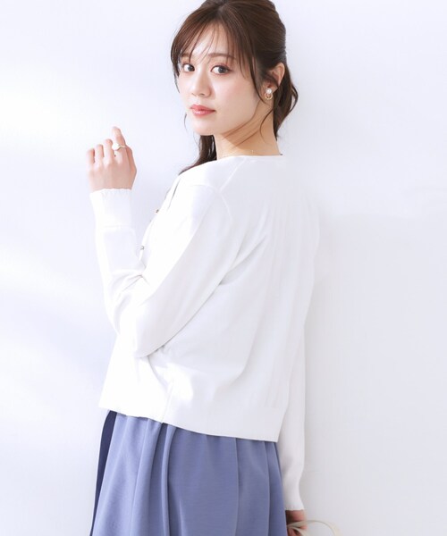 couture brooch（クチュールブローチ）の「イロイロ釦ニットカーデ（カーディガン/ボレロ・レディース・ライトブルー/オフホワイト/ピンク系・42/38）」の11枚目の写真