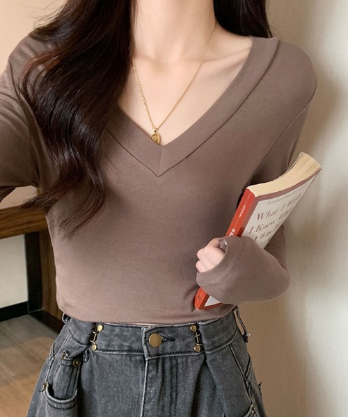 2ly2(トゥーリートゥー)の「スリムフィットVネックTシャツ(Tシャツ/カットソー・レディース・グレー/モカ/ホワイト・FREE)」の1枚目の写真