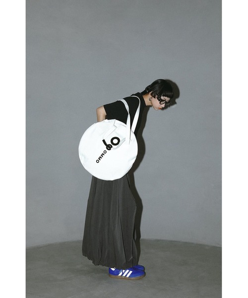 LOGO CIRCLE TOTE（トートバッグ）｜OMMO（オーエムエムオー）の