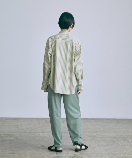 EN NEUME(エンノイム)の「Vintage Satin Pants(その他パンツ・レディース・ブルー/グリーン/バーガンディー・0/1)」の22枚目の写真