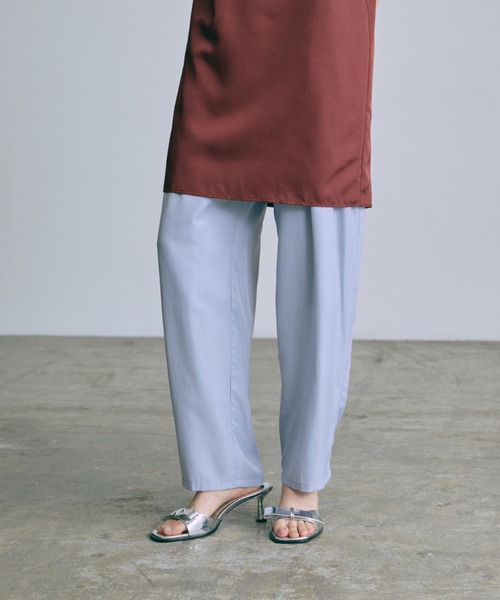 EN NEUME(エンノイム)の「Vintage Satin Pants(その他パンツ・レディース・ブルー/グリーン/バーガンディー・0/1)」の17枚目の写真