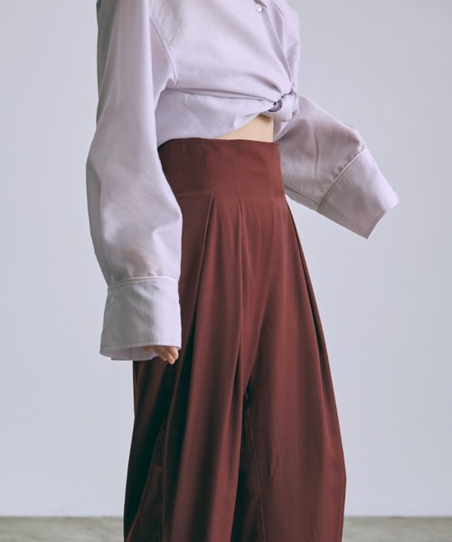 EN NEUME(エンノイム)の「Vintage Satin Pants(その他パンツ・レディース・ブルー/グリーン/バーガンディー・0/1)」の7枚目の写真