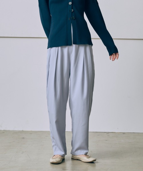 EN NEUME(エンノイム)の「Vintage Satin Pants(その他パンツ・レディース・ブルー/グリーン/バーガンディー・0/1)」の12枚目の写真