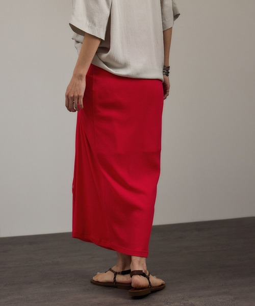 SALON adam et rope'(サロン アダム エ ロペ)の「nu=layerアシンメトリーシャーリングスカート(スカート・レディース・レッド/ブラック/ホワイト・FREE)」の18枚目の写真