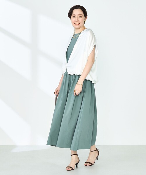 NOLLEY’S(ノーリーズ)の「撥水ストレッチタフタギャザーワンピース(ワンピース・レディース・オレンジ/ブラック/オリーブ・38/36)」の4枚目の写真
