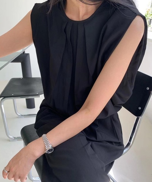 LAFFMO（ラフモ）の「セットアップ ノースリーブタックブラウス&リラックスパンツ（セットアップ・レディース・グレー/ベージュ/ブラック/キャメル・F）」の18枚目の写真