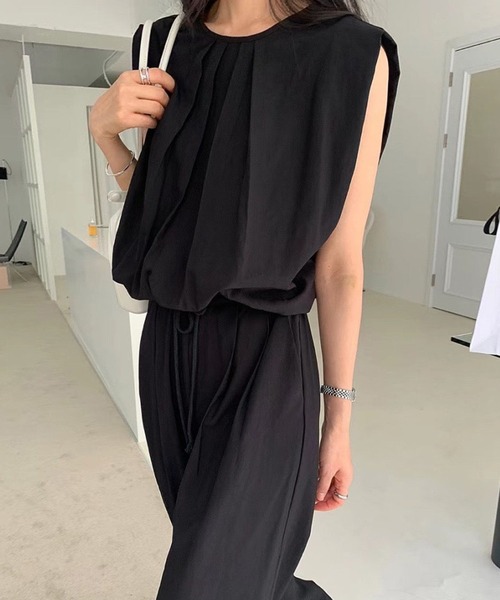 LAFFMO（ラフモ）の「セットアップ ノースリーブタックブラウス&リラックスパンツ（セットアップ・レディース・グレー/ベージュ/ブラック/キャメル・F）」の20枚目の写真