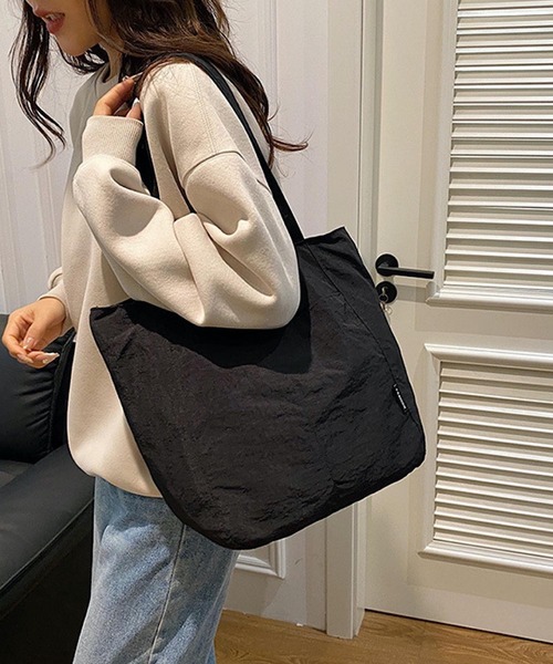 TONE SELECT GOODS（トーンセレクトグッズ）の「urbanfemine./カジュアルショルダーバッグ U7495（ショルダーバッグ・レディース・ブルー/アイボリー/ブラック/カーキ/ベージュ・FREE）」の2枚目の写真