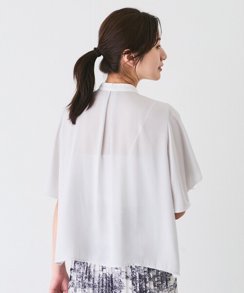 Jayro(ジャイロ)の「フロントタックバイカラーデザインラッフルスリーブブラウス(シャツ/ブラウス・レディース・グレー/サックスブルー/ホワイト系その他/ネイビー/ピンク系その他2・M)」の9枚目の写真