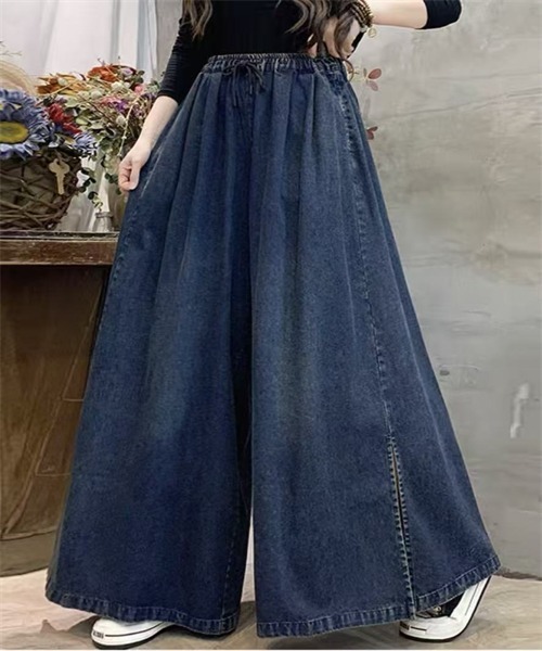 FREE STYLISTS(フリー スタイリスト)の「脇スリットデニムスカーチョ(デニムパンツ・レディース・ネイビー・M/L)」の1枚目の写真