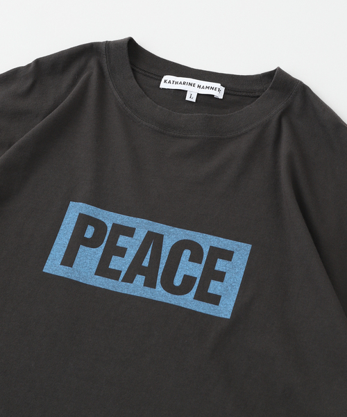 KATHARINE HAMNETT(キャサリンハムネット)の「KATHARINE HAMNETT/キャサリン ハムネット OVERDYED TEE- PEACE(Tシャツ/カットソー・メンズ・ネイビー/ベージュ系その他・MEDIUM/LARGE)」の4枚目の写真
