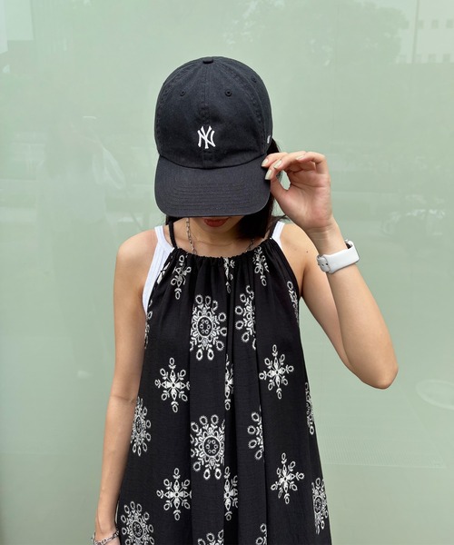 ISOOK(アイスー)の「【ISOOK / アイスー】ホルターネックリゾートワンピ / 柄ワンピ キャミワンピ エスニック ボヘミアン Iライン バックリボン ロング丈 マキシ丈 ノースリーブ 白 黒 ホワイト ブラック ZOZOTOWN限定(ワンピース・レディース・ブラック/アイボリー・FREE)」の16枚目の写真